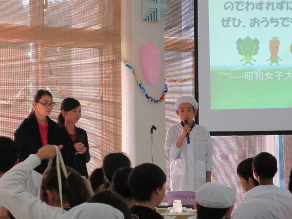 那古小学校の生徒さんがお礼の言葉を述べてくれました。