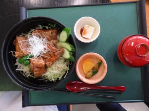 お山のぶうめし