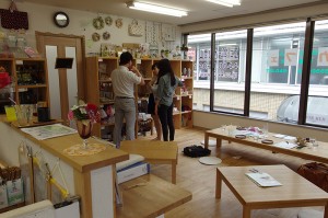 06_子育てカフェも訪問