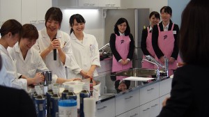 （2）先輩を見守る後輩