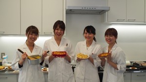（3）新校舎の栄養指導実習室での実演